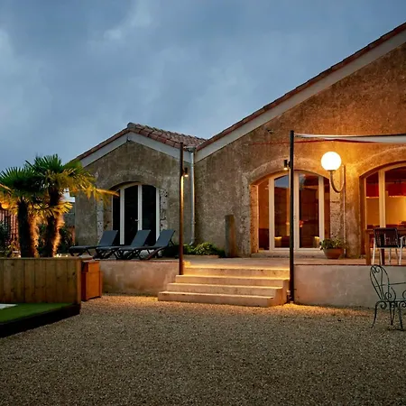Holiday home Loft In Converted Wine Cellar In Occitania