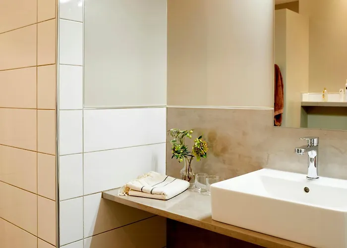 Dom wakacyjny Loft In Converted Wine Cellar In Occitania Villedaigne